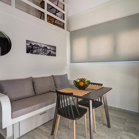 Molos Beachfront Apartments In Diakopto Dış mekan fotoğraf