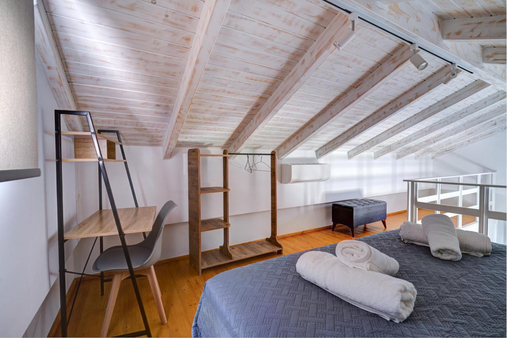 Molos Beachfront Apartments In Diakopto Dış mekan fotoğraf