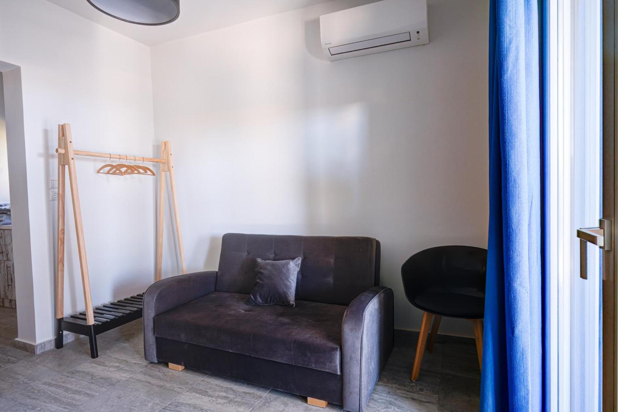 Molos Beachfront Apartments In Diakopto Dış mekan fotoğraf