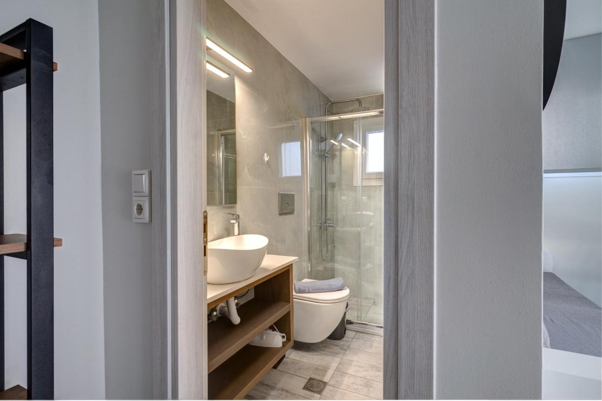 Molos Beachfront Apartments In Diakopto Dış mekan fotoğraf