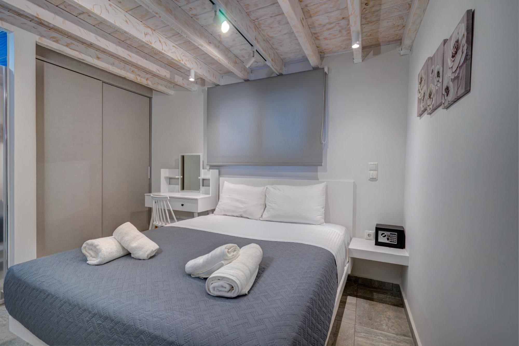 Molos Beachfront Apartments In Diakopto Dış mekan fotoğraf