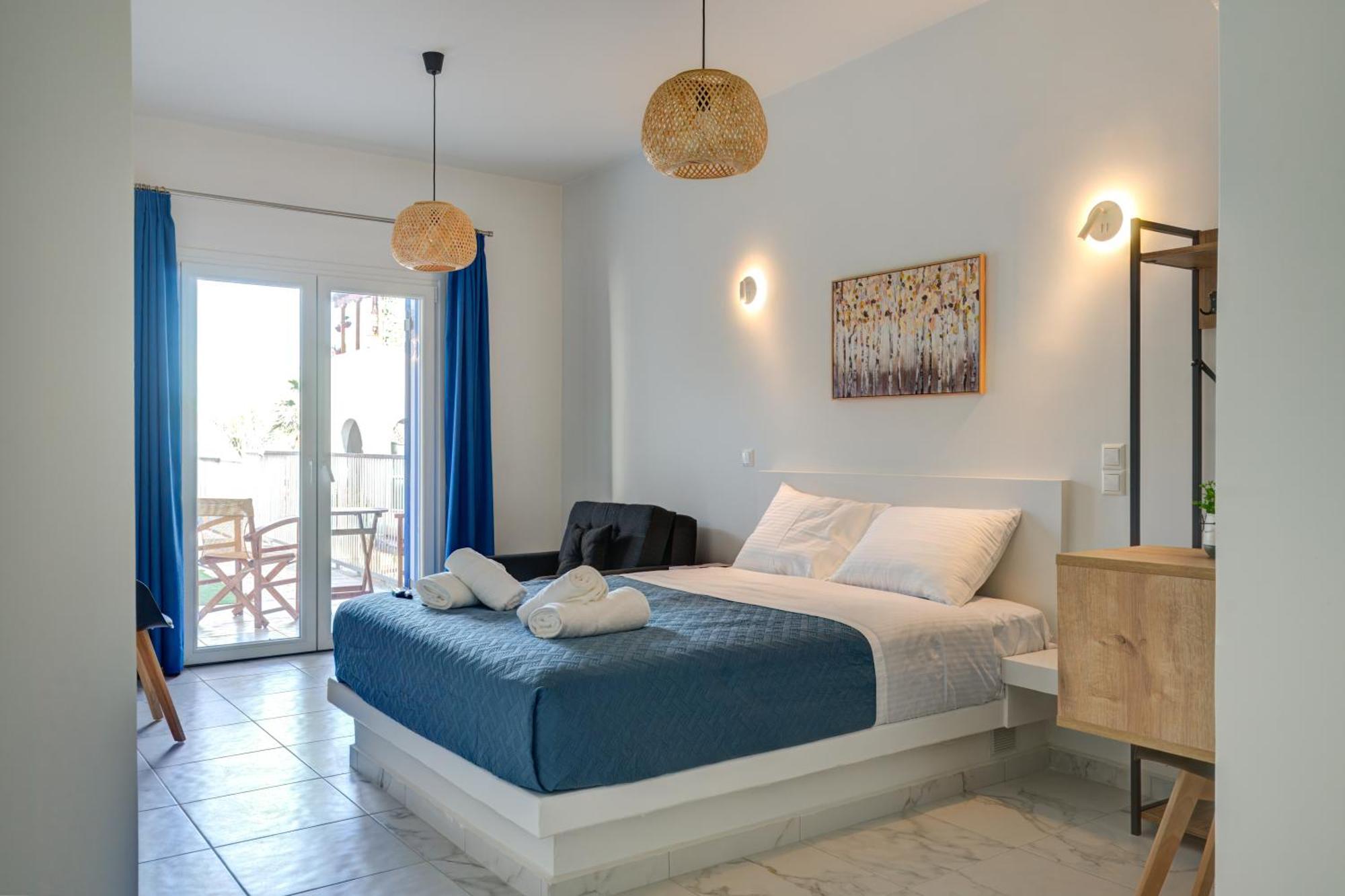 Molos Beachfront Apartments In Diakopto Dış mekan fotoğraf
