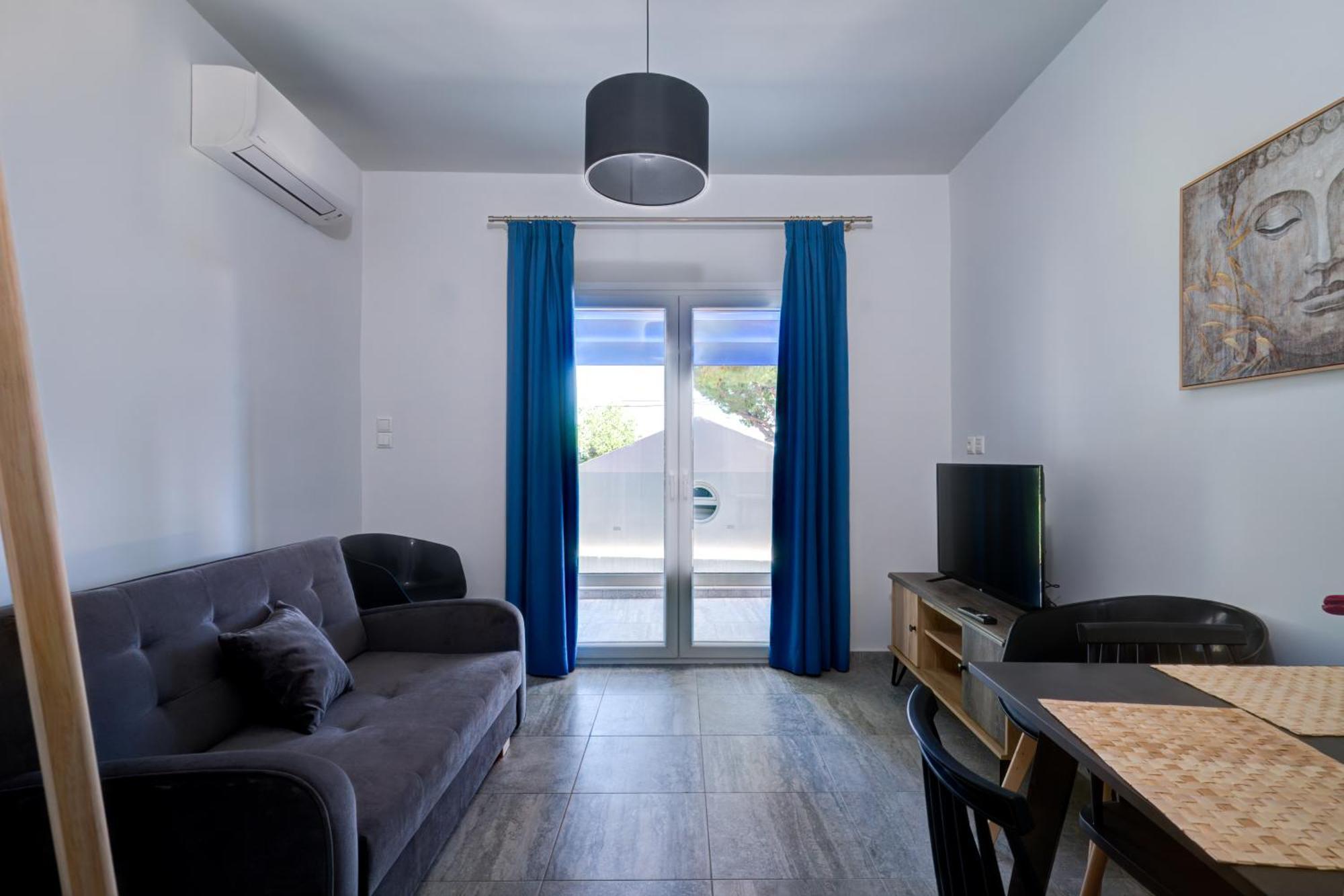 Molos Beachfront Apartments In Diakopto Dış mekan fotoğraf