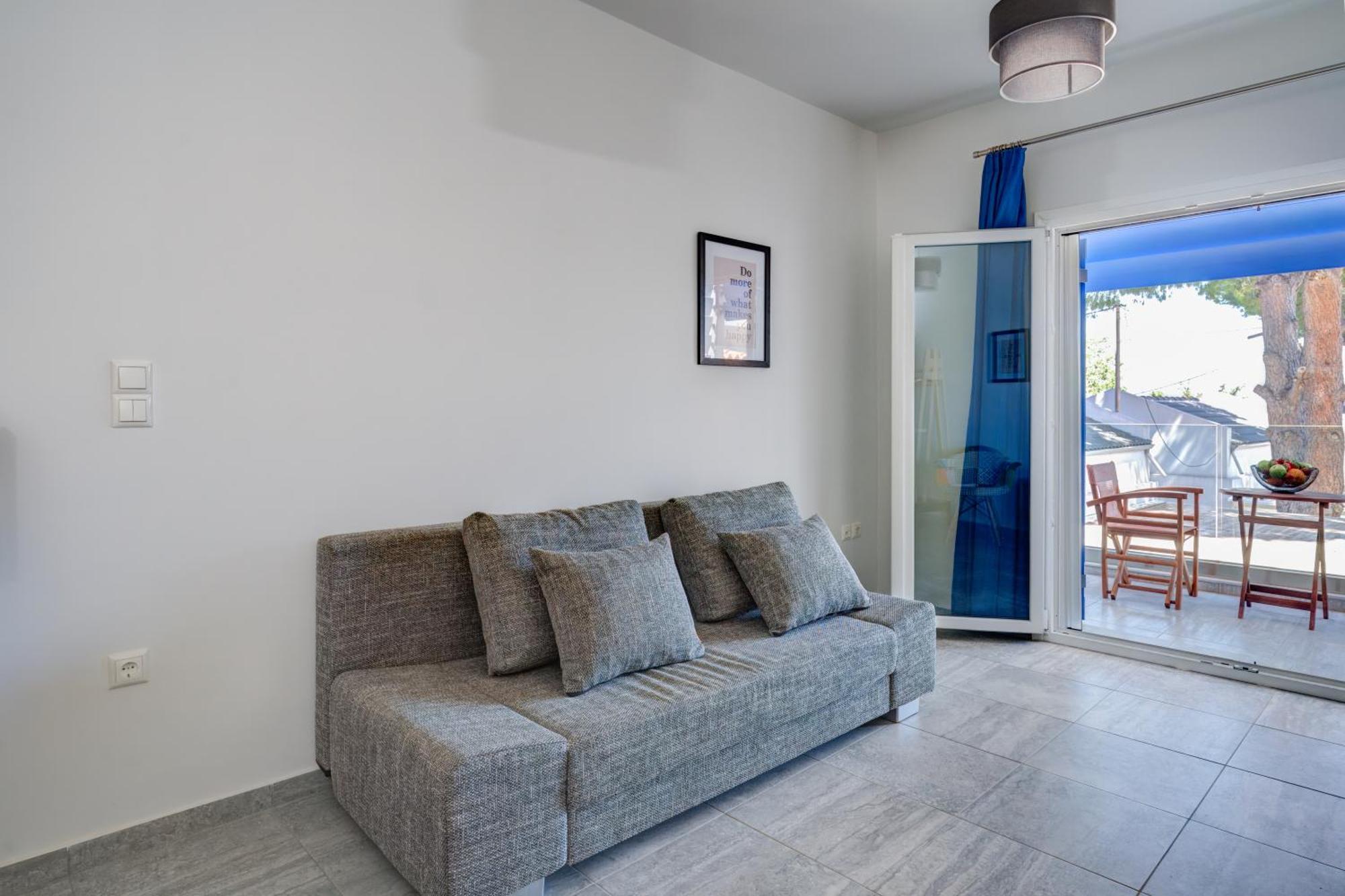 Molos Beachfront Apartments In Diakopto Dış mekan fotoğraf