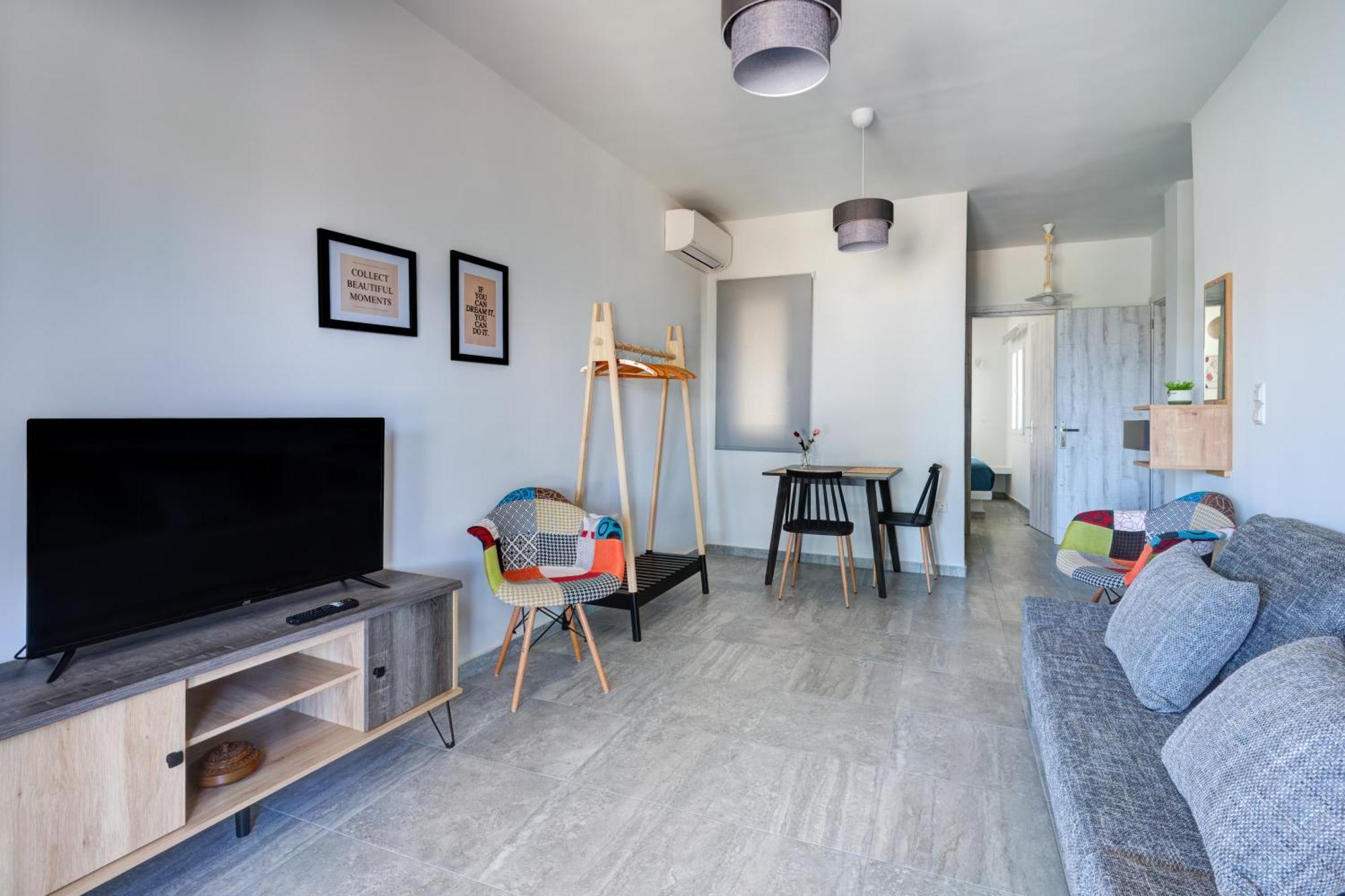 Molos Beachfront Apartments In Diakopto Dış mekan fotoğraf